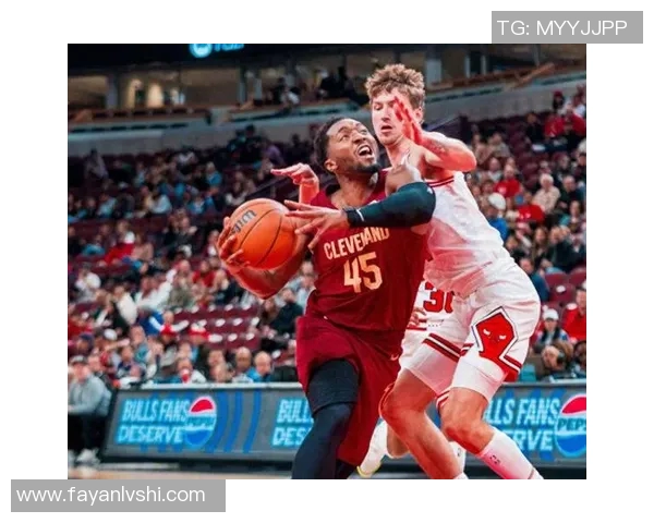 老鹰130-123复仇骑士,低顺位逆袭,鹰王29+12+12压制探花,米切尔42分成为空砍